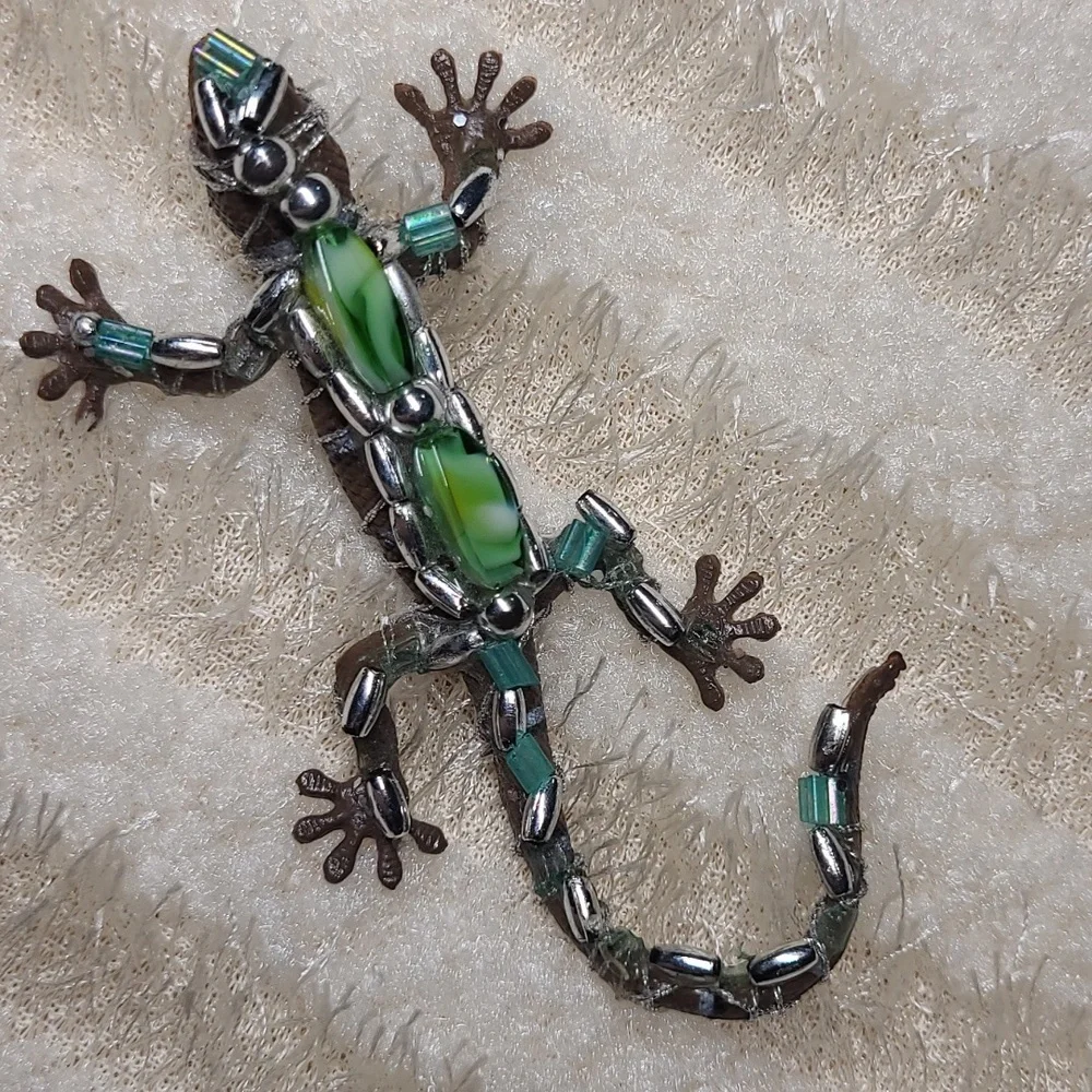 Unique Artisan Jeweled Lizard Brooch Transformer Style Hand crafted Beaded Gecko